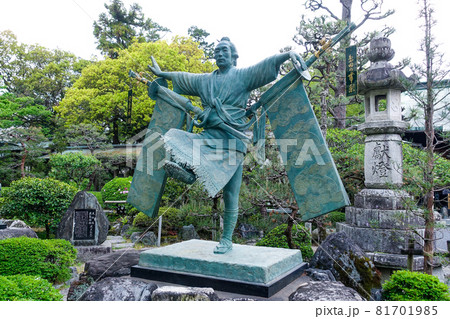 大奴　大井神社（静岡県島田市大井町） 大井川の恩恵に感謝し水害の無いことを祈って建立された神社 81701985