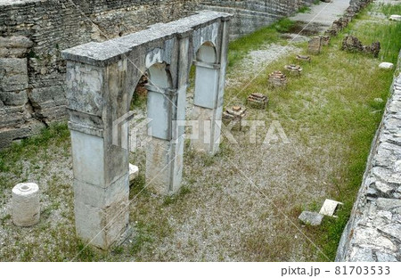 Ruins of roman villa Grottoes of Catullus in sirmione at lake garda in itlay Ruins of roman villa Grottoes of Catullus in sirmione at lake garda in itlay 81703533
