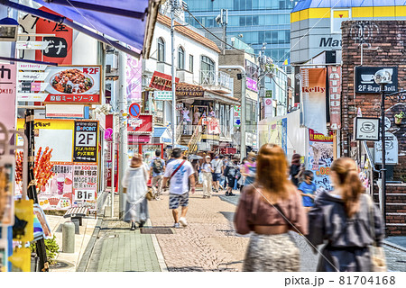 東京渋谷の都市風景 原宿・竹下通り 東京渋谷の都市風景 原宿・竹下通り 81704168