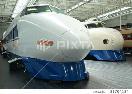 100系123形式新幹線電車（前頭部） 81704184