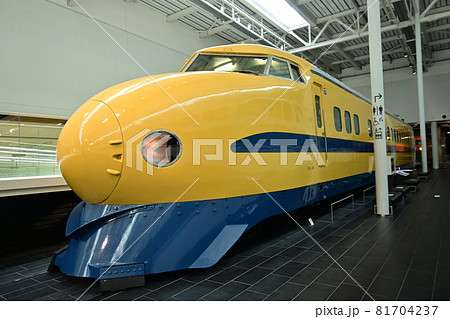 ドクターイエロー・922形新幹線電気軌道総合試験車 81704237