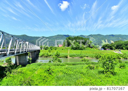 柏尾橋／千曲川 戸狩野沢温泉方面を望む(長野県飯山市)【2020.5】 81707167