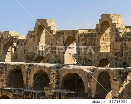 チュニジア・エルジェムの円形闘技場 Amphitheatre of El Jem, Tunisia チュニジア・エルジェムの円形闘技場 Amphitheatre of El Jem, Tunisia 81713592