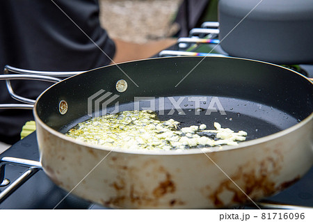 キャンプ アウトドア オートキャンプ にんにく料理 キャンプ アウトドア オートキャンプ にんにく料理 81716096