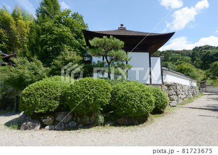 長岳寺 延命殿と白塀 奈良県天理市 長岳寺 延命殿と白塀 奈良県天理市 81723675