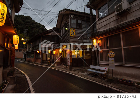 宵闇の川内高城温泉街 81735743