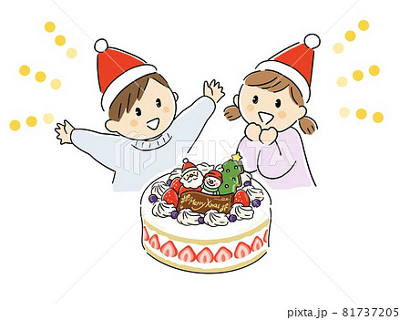 クリスマスケーキに喜ぶ男の子と女の子 81737205