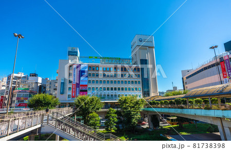 日本の藤沢都市景観　藤沢駅前などを望む 81738398