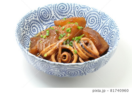 大根とイカの煮物 81740960