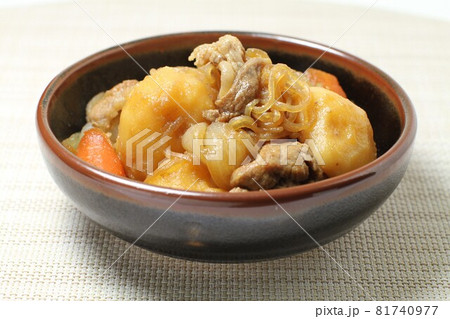 肉じゃが、少し煮くずれしたホクホクで美味しい肉じゃが 肉じゃが、少し煮くずれしたホクホクで美味しい肉じゃが 81740977
