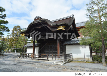 大徳寺　勅使門　京都市北区 81743278
