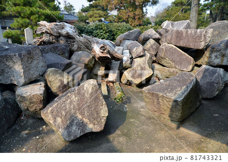 御香宮神社 伏見城の石垣の石 京都市伏見区 御香宮神社 伏見城の石垣の石 京都市伏見区 81743321