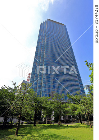 東京　港区　赤坂の都市風景　赤坂Bizタワー 81744228