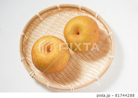 みずみずしい梨 みずみずしい梨 81744288