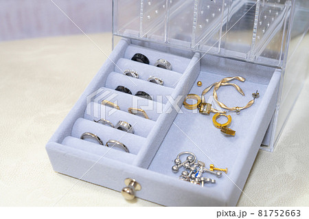 【収納】ピアスケース・ジュエリーボックス【アクセサリー】 【収納】ピアスケース・ジュエリーボックス【アクセサリー】 81752663