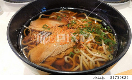 寿司屋の鴨ぞば 81759325