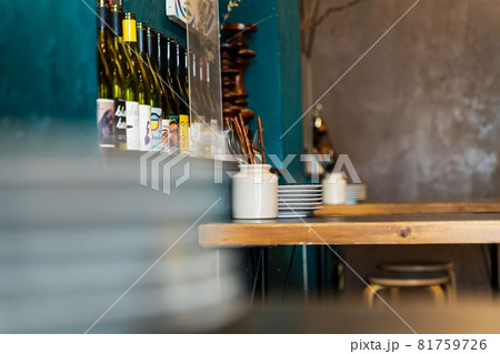 飲食店のカトラリーセット 81759726