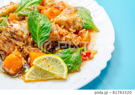 Chicken Jambalaya, cooked chicken breast pieces, in a spiced tomato sauce with chorizo, wholegrain rice, baby spinach, diced butternut squash and sliced red peppers 81763320