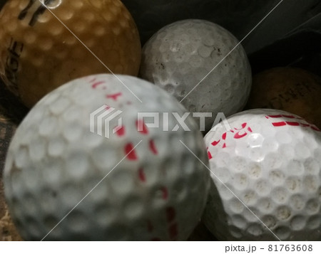 many golf balls many golf balls 81763608