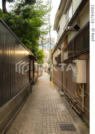 神楽坂の散歩 神楽坂の散歩 81764081