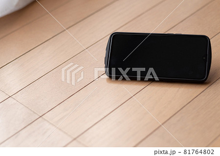 スマートフォン スマートフォン 81764802