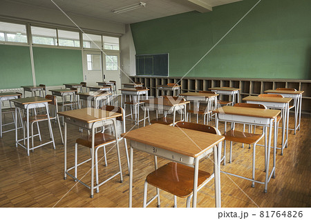 学校の教室 81764826