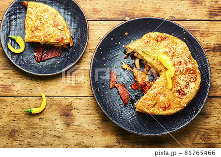 Mexican meat pie. 81765466