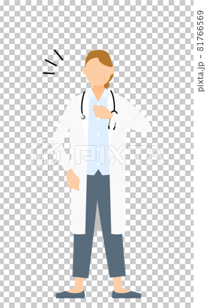 一位身穿白大褂的資深女醫生擊中胸口，擺出讓心靈平靜和信任的姿勢 81766569