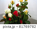 バラ　薔薇　花　花束　植物　Flower　 81769782