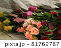 バラ　薔薇　花　花束　植物　Flower　 81769787