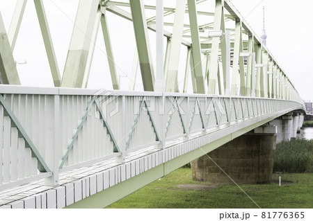 荒川にかかる木根川橋 荒川にかかる木根川橋 81776365