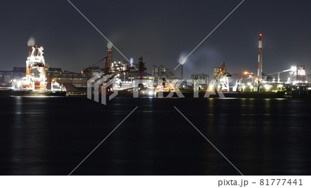 金城ふ頭中央緑地（名古屋市）から見た日本製鉄名古屋製鉄所の工場夜景 81777441