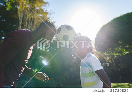 African american father with son having fun...の写真素材 [81780822] - PIXTA