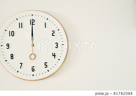 6時の時計 81782088