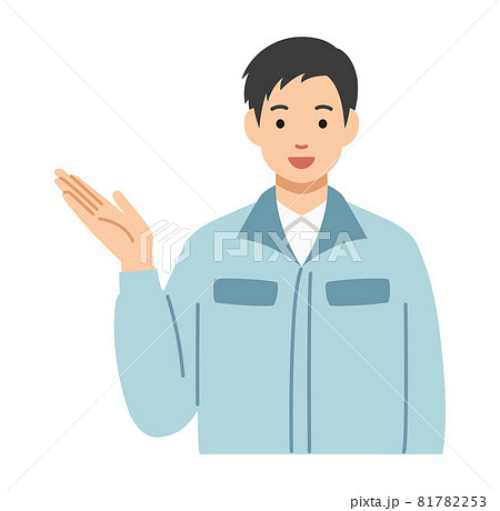 笑顔で案内する作業着の若い男性 81782253
