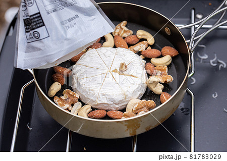 チーズ料理 アウトドア飯 キャンプ飯 おしゃれごはん キャンプ料理 あつあつ 外で過ごす休日 チーズ料理 アウトドア飯 キャンプ飯 おしゃれごはん キャンプ料理 あつあつ 外で過ごす休日 81783029