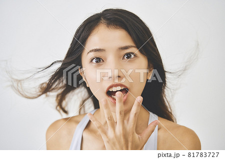 ポートレート 女性 ポートレート 女性 81783727