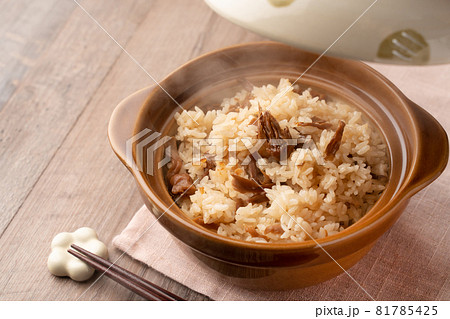 舞茸ご飯 土鍋 舞茸ご飯 土鍋 81785425