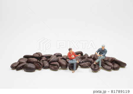 a mini figure sit on the coffee Beans a mini figure sit on the coffee Beans 81789119
