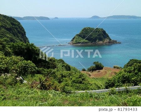 山口県の向津具半島の海辺の風景 山口県の向津具半島の海辺の風景 81793433