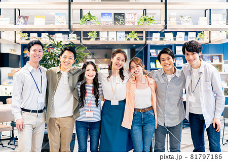 オフィスのスタッフ 撮影協力:Creadisce(丸善雄松堂株式会社) オフィスのスタッフ 撮影協力:Creadisce(丸善雄松堂株式会社) 81797186