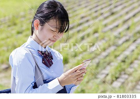 女子高生とスマホ 女子高生とスマホ 81803335