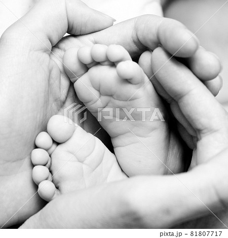 Tiny feet Tiny feet 81807717