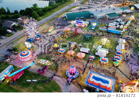 Aerial of a Fair as darkness falls Aerial of a Fair as darkness falls 81810272
