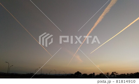 飛行機雲 飛行機雲 81814910