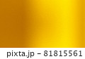 金色のザラついた質感。ゴールドの背景素材。 81815561