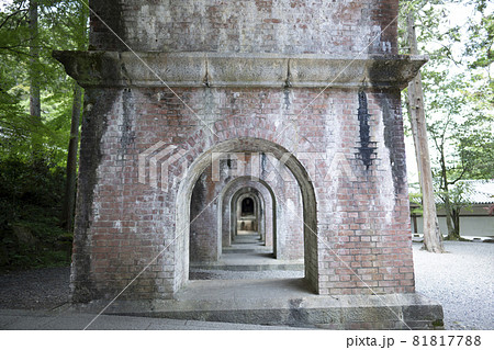 南禅寺の水楼閣 81817788