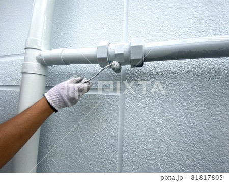 戸建ての雨樋を油性塗料で塗装 戸建ての雨樋を油性塗料で塗装 81817805