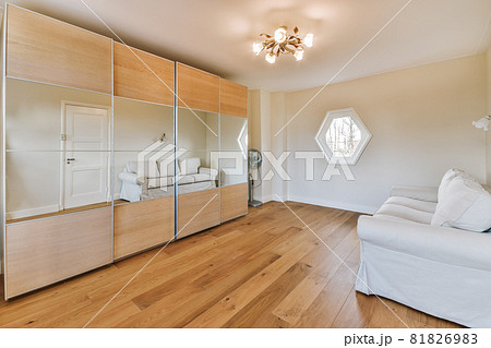 A cozy and spacious room in a luxury house A cozy and spacious room in a luxury house 81826983