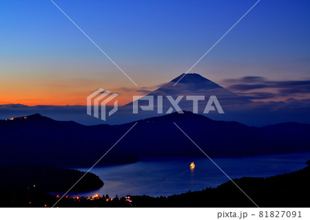 箱根大観山からのトワイライトタイム 富士山の夕景 箱根大観山からのトワイライトタイム 富士山の夕景 81827091
